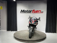 BAJAJ PULSAR RS-200 ABS