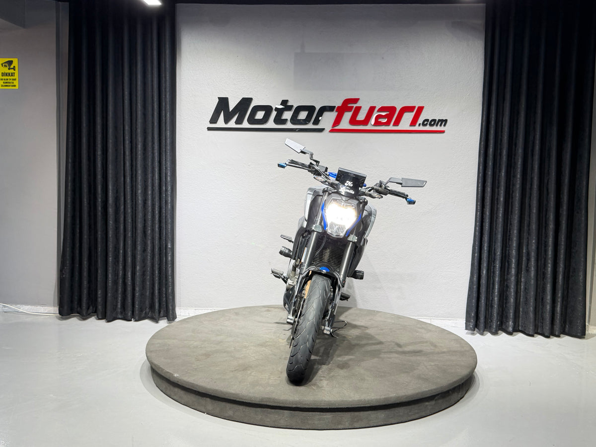 CFMOTO 250NK 2024