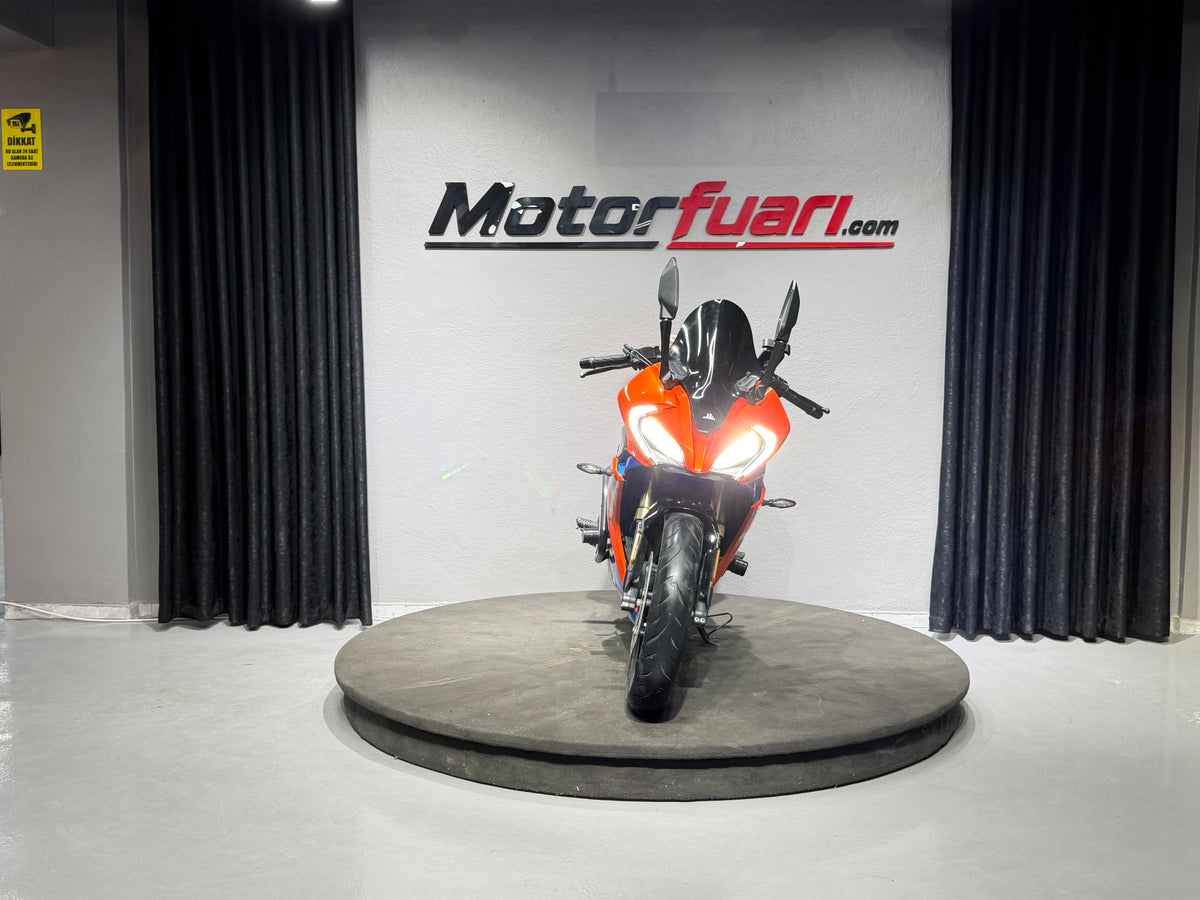 CFMOTO 250 SR
