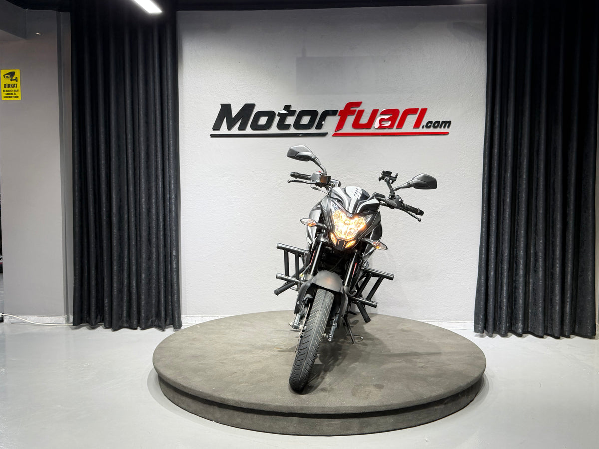 BAJAJ PULSAR NS-125 ABS