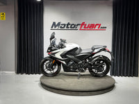 BAJAJ PULSAR RS 200 ABS