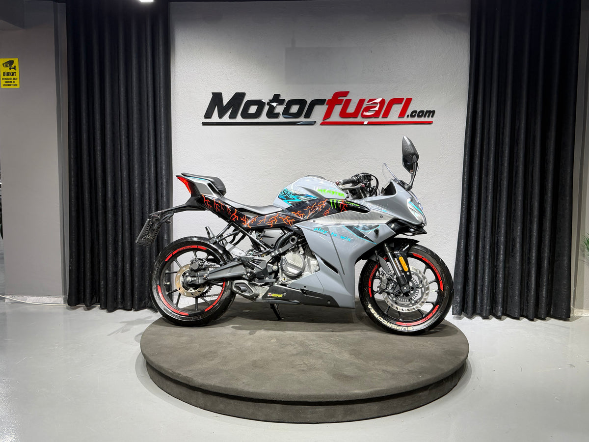 CFMOTO 250SR 2024