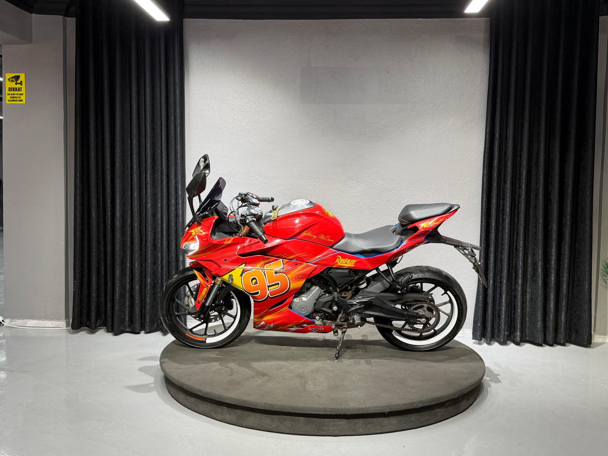 CFMOTO 250SR