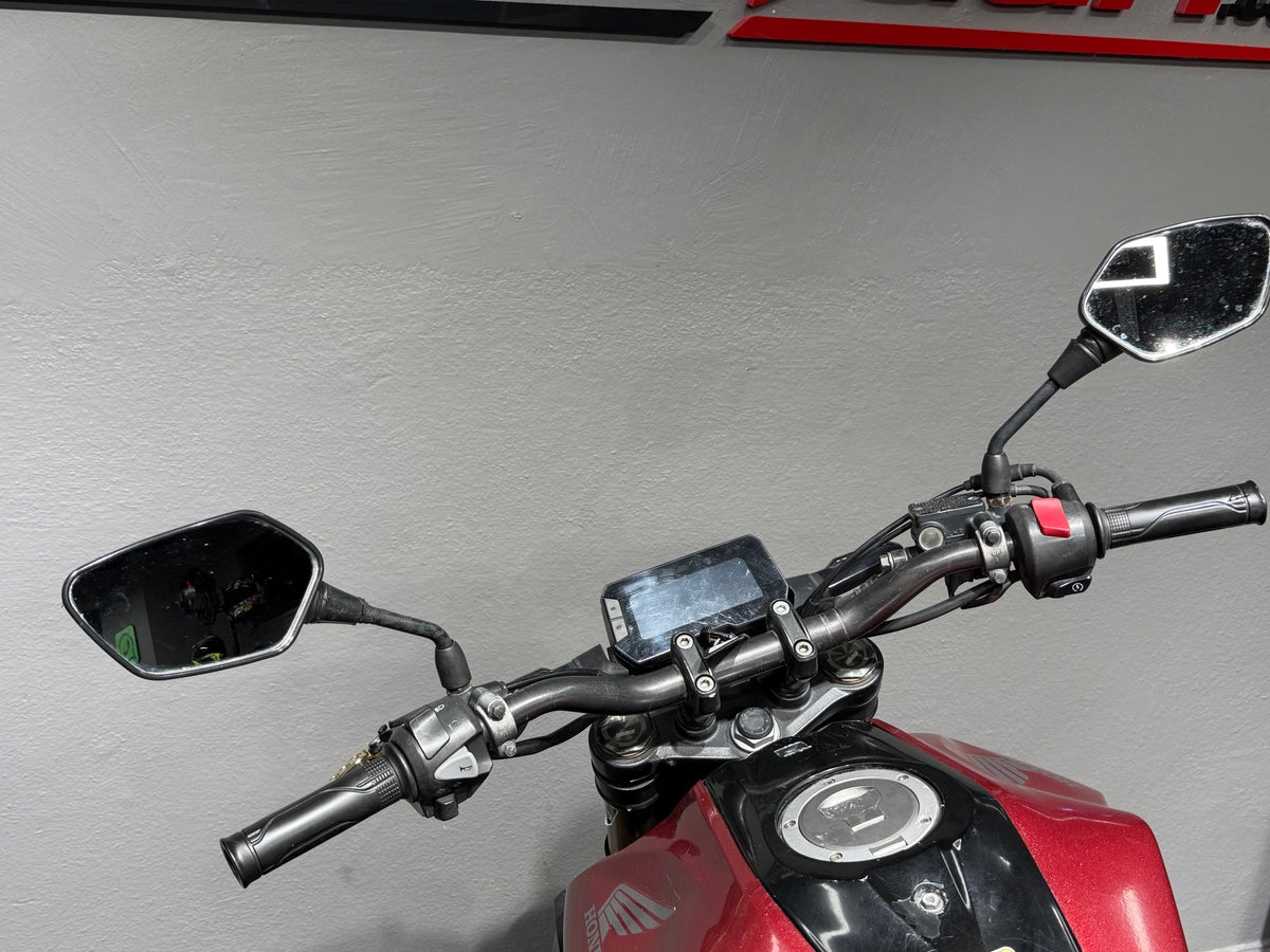 HONDA CB 250 R