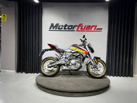 VOGE 125 R