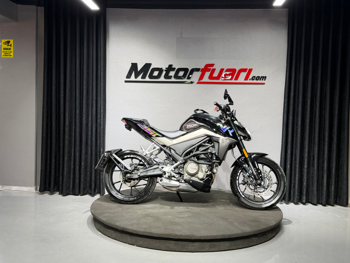 CFMOTO 250NK 2022