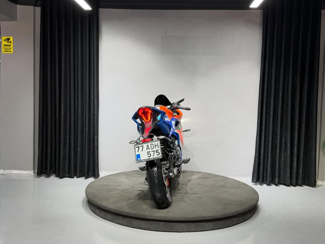 CFMOTO 250SR 2024 4