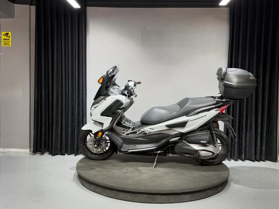 HONDA FORZA 250 2021 3