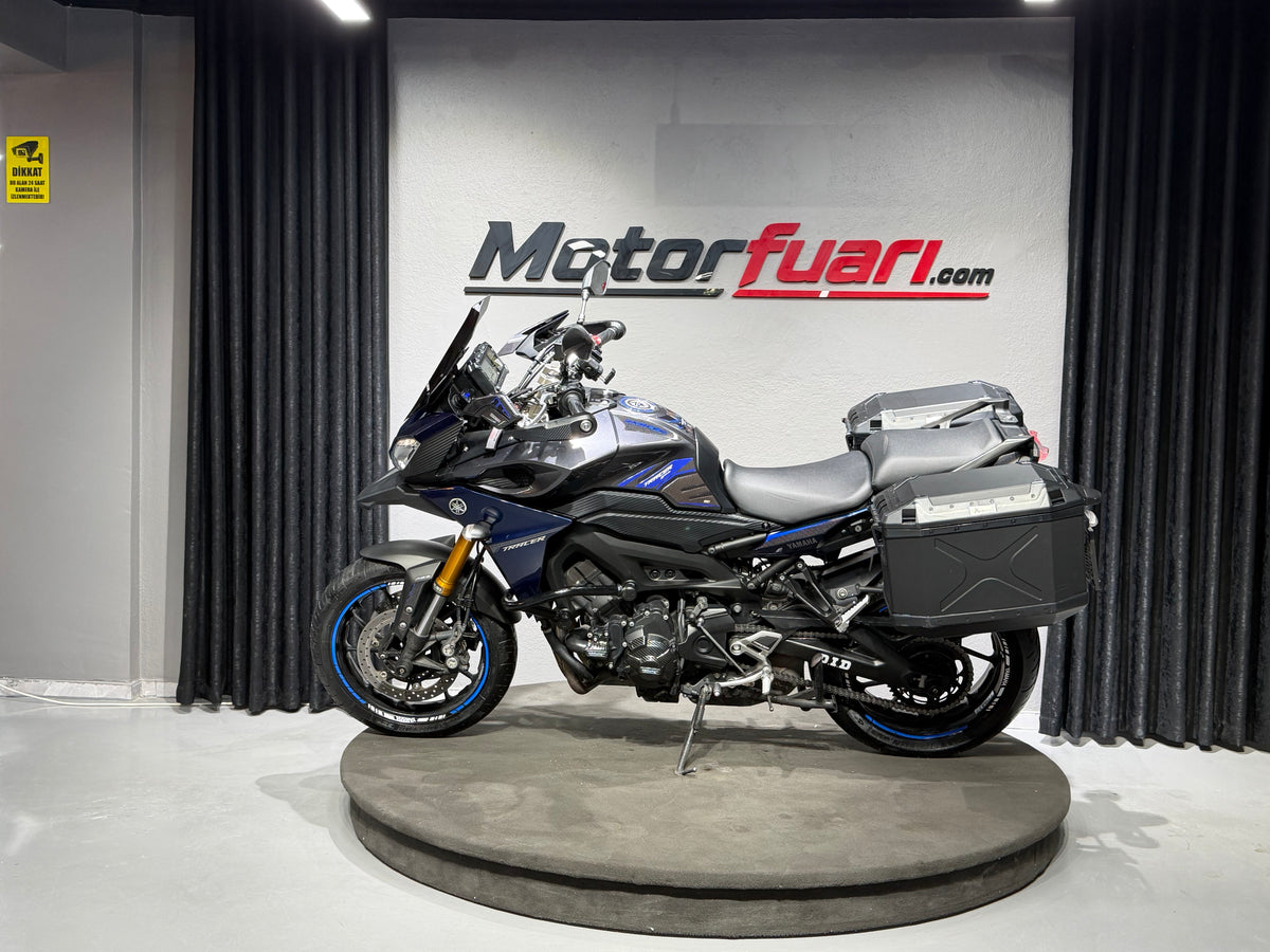 YAMAHA TRACER 9