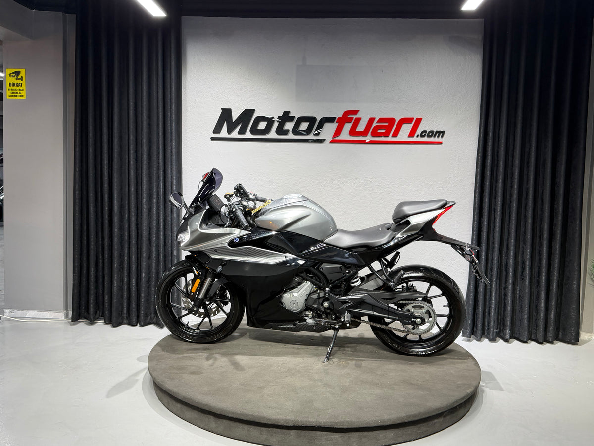 CFMOTO 250SR 2024