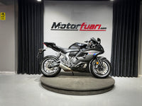 YAMAHA R7