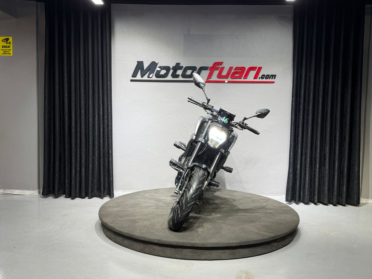 CFMOTO 250 NK