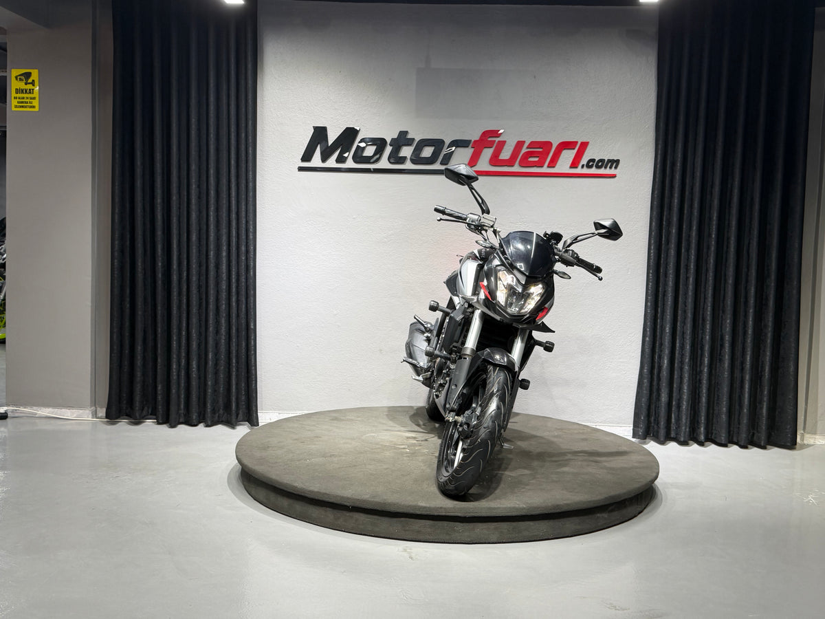 BAJAJ DOMİNAR 250 D