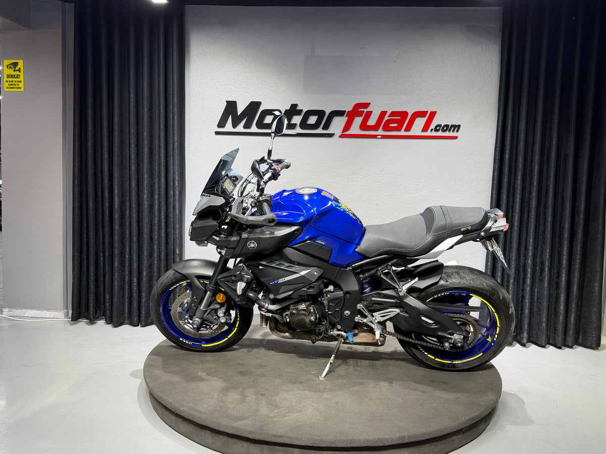 YAMAHA MT-10