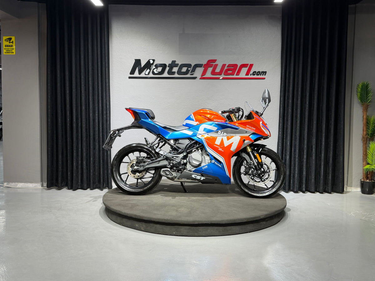 CFMOTO 250 SR 2025