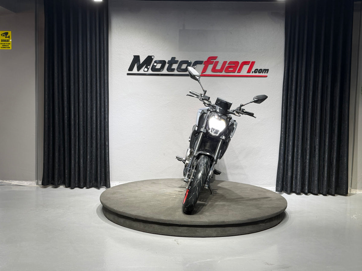 CFMOTO 250 NK