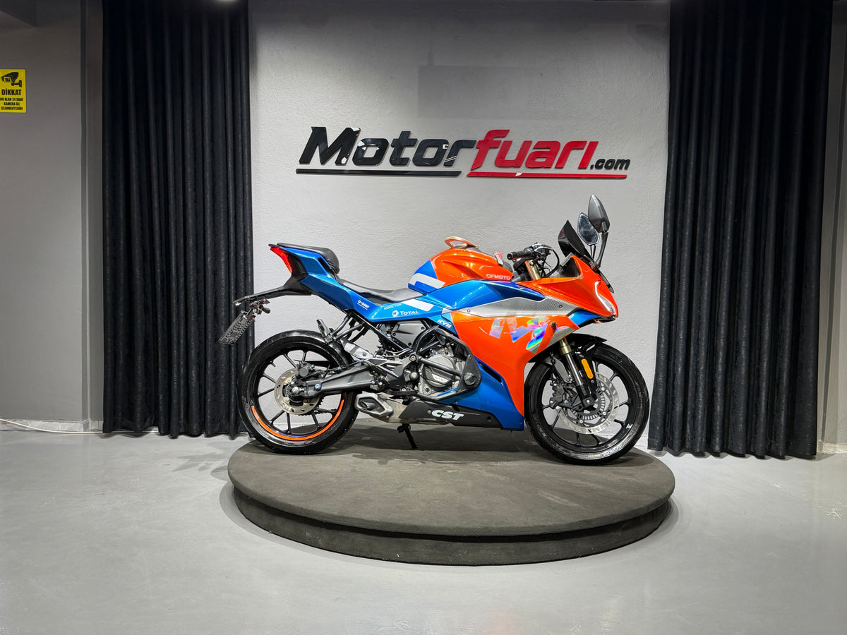 CFMOTO 250 SR
