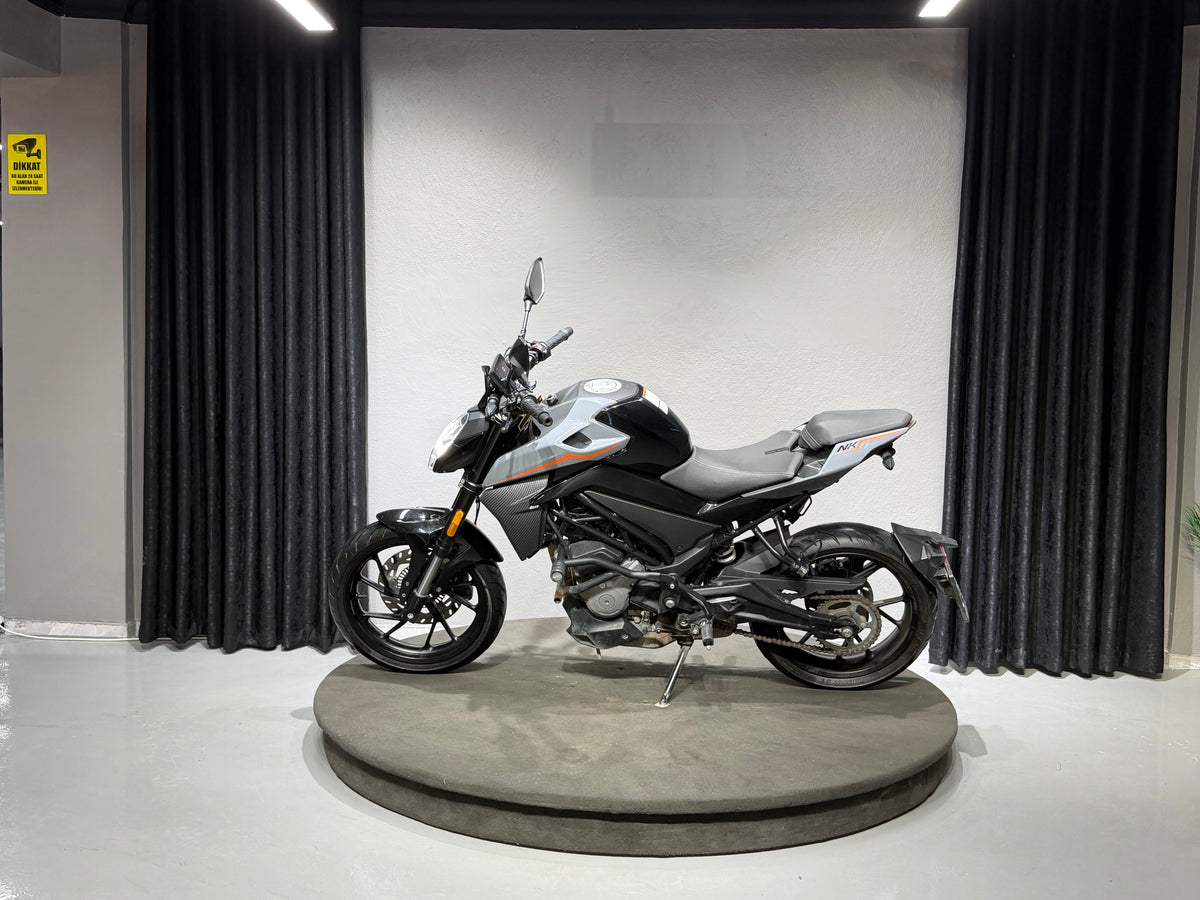 CFMOTO 250NK