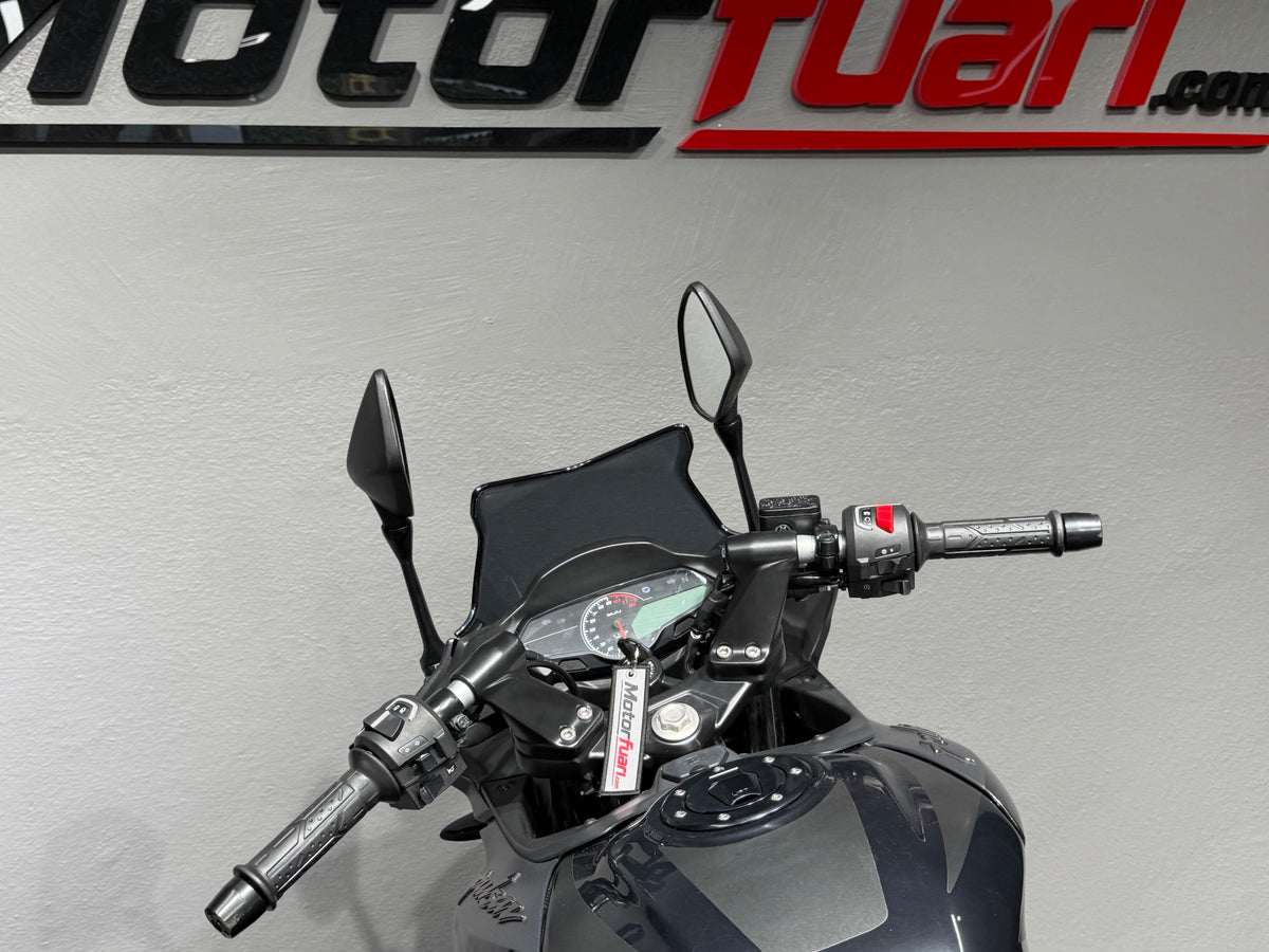 BAJAJ PULSAR F-250