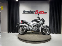BAJAJ DOMINAR 250 D