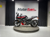 BAJAJ PULSAR RS 200 UG
