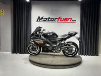 YAMAHA R7