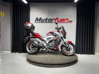 BAJAJ DOMINAR 250 D