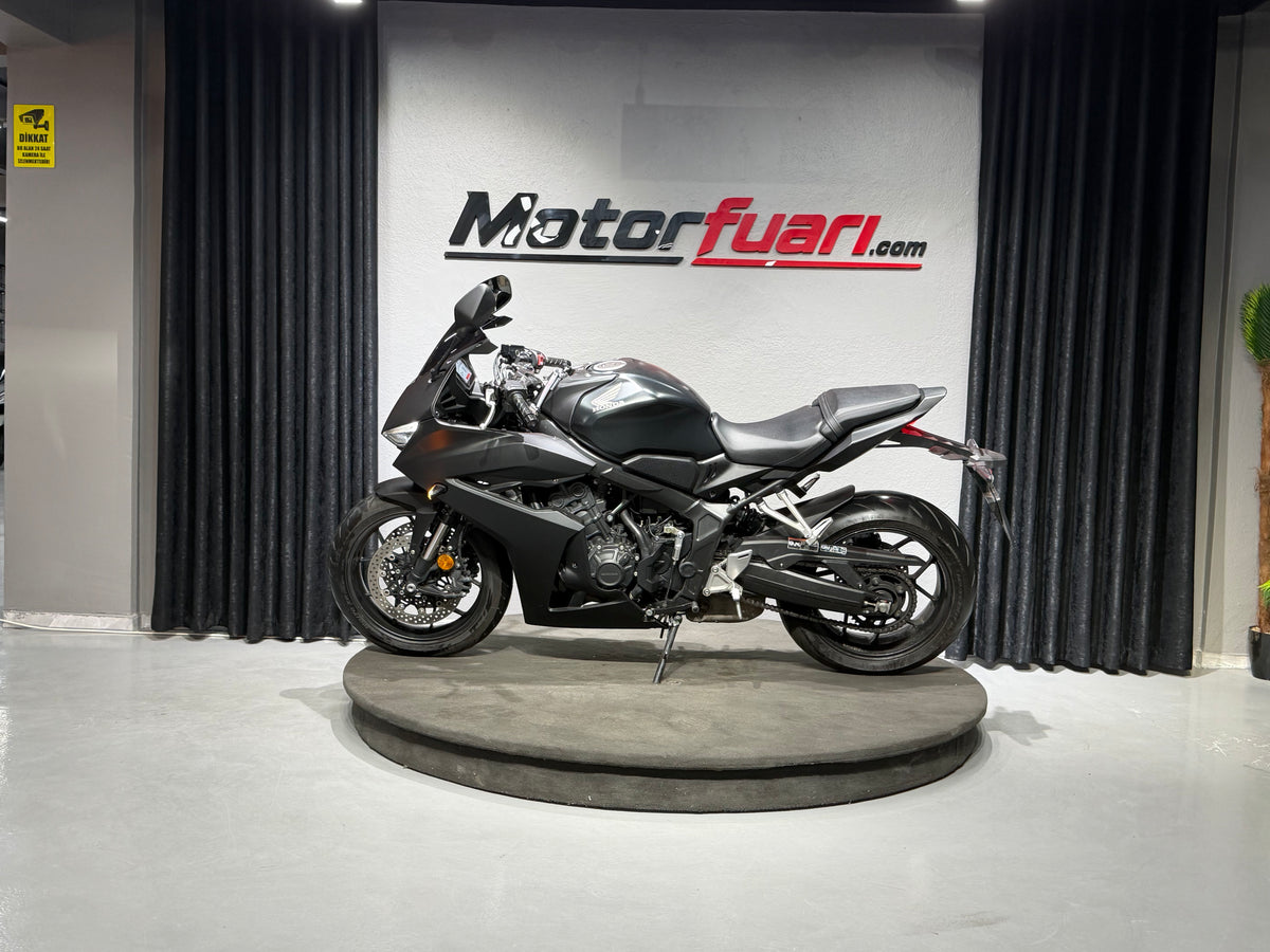 HONDA CBR 650 R 2025