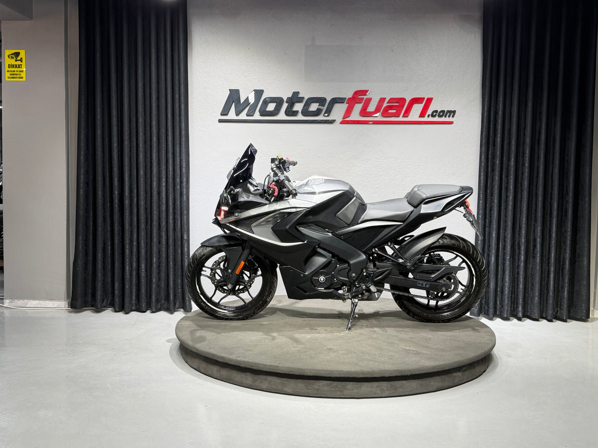 PULSAR RS 200 ABS