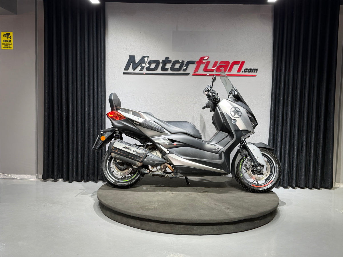 YAMAHA X MAX 250 ABS