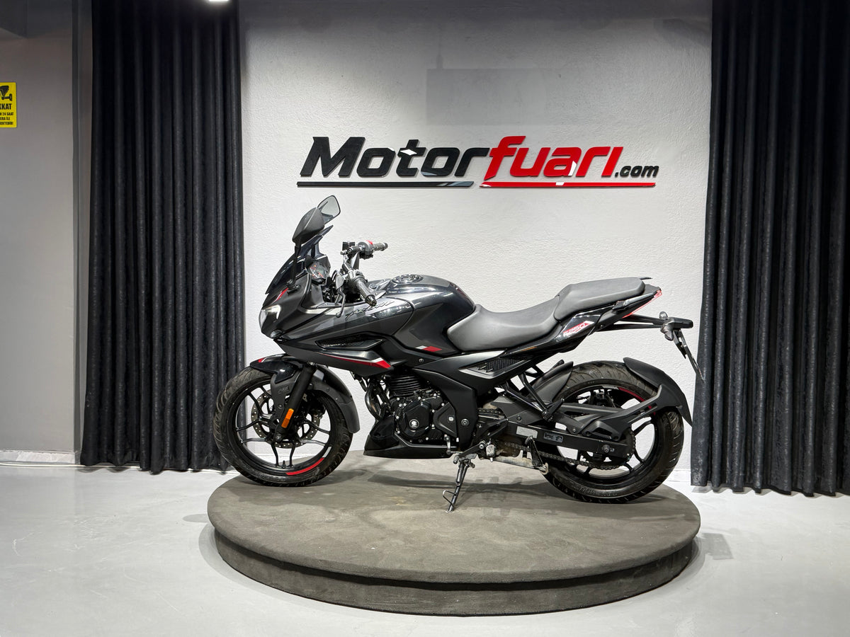 BAJAJ PULSAR F-250