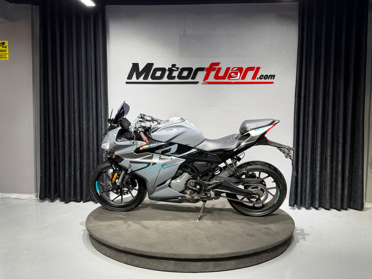 CFMOTO 250SR 2024