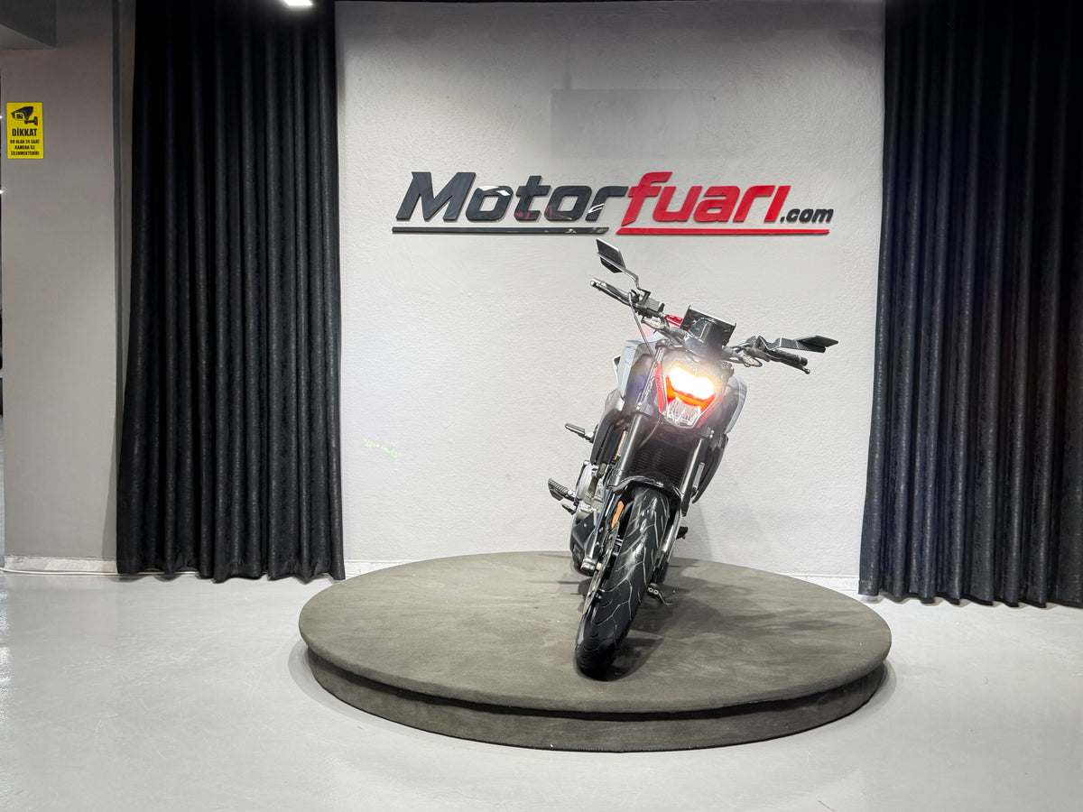 CFMOTO 250NK 2024
