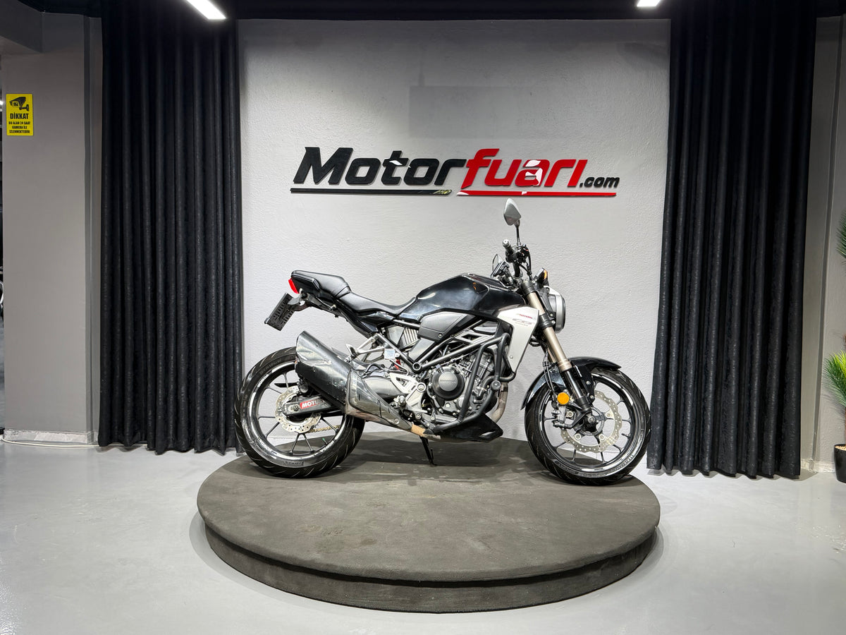 HONDA CB 250R