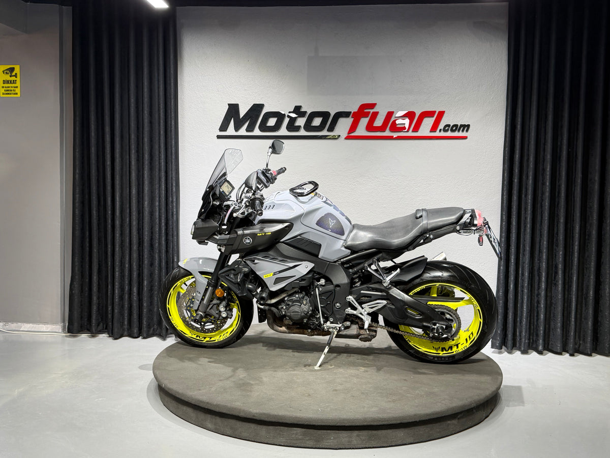 YAMAHA MT-10