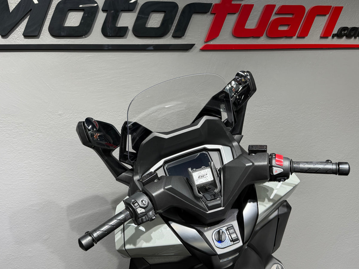 HONDA FORZA 250 2025