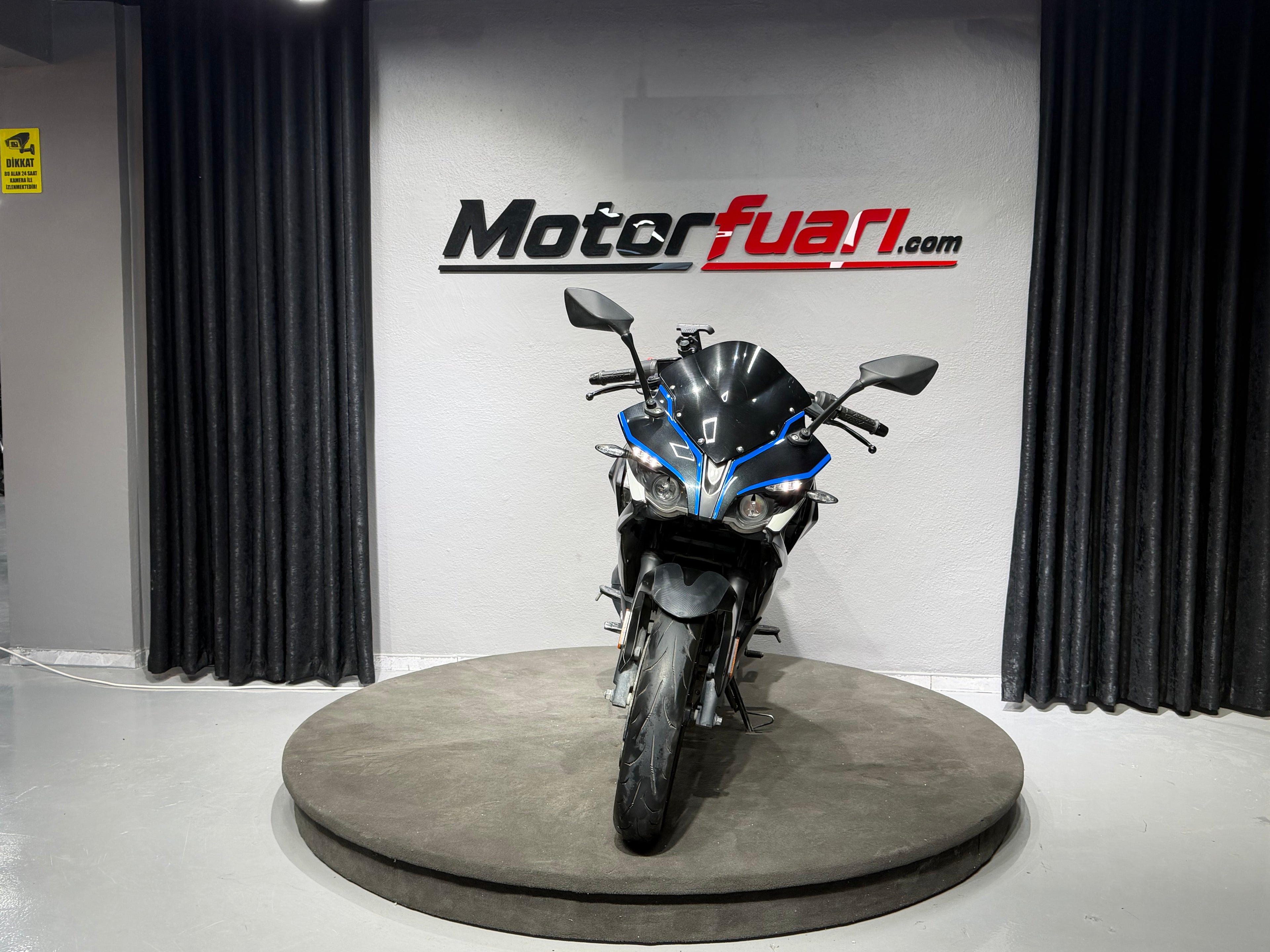 PULSAR RS-200 ABS 2023
