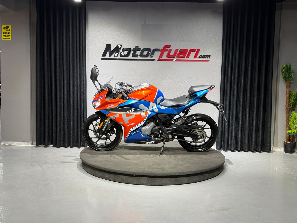CFMOTO 250 SR 2025