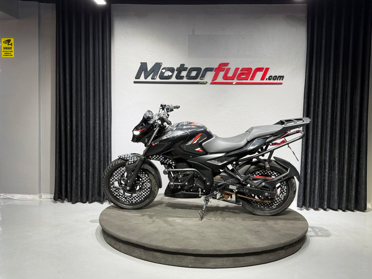 BAJAJ N250 2023