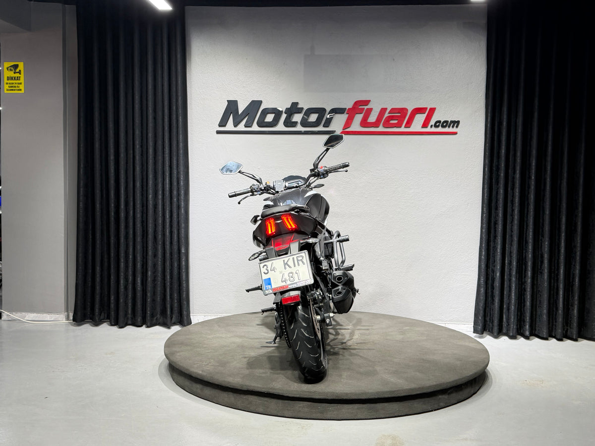 BAJAJ DOMİNAR 250 D