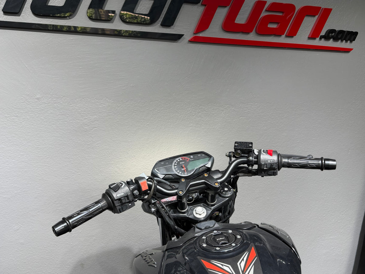BAJAJ N250 2023