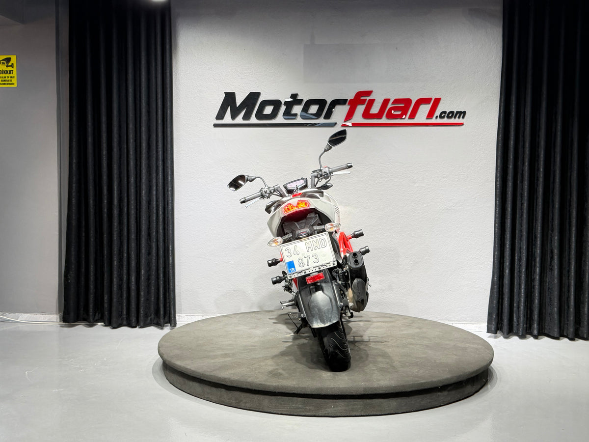 TVS Apache RTR 200