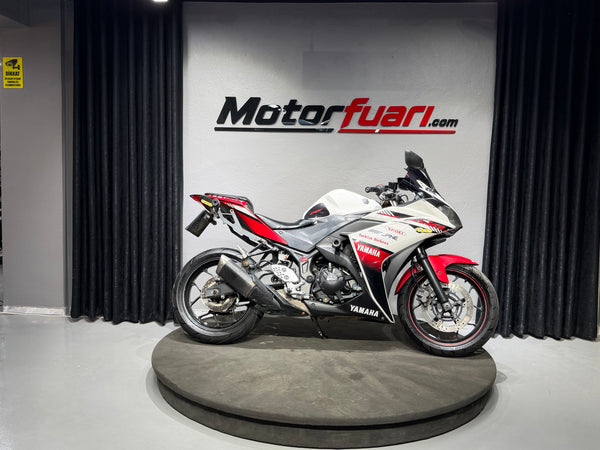 YAMAHA R-25