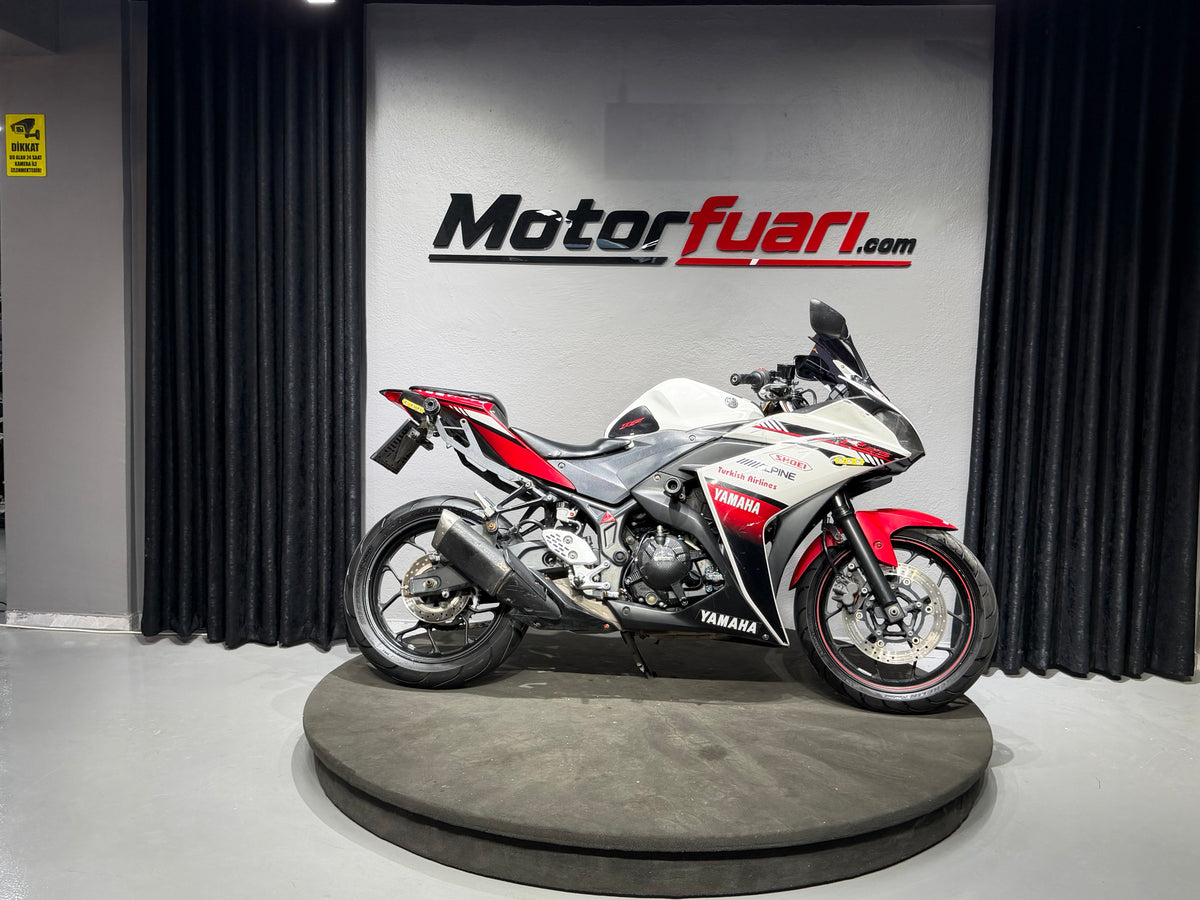 YAMAHA R-25