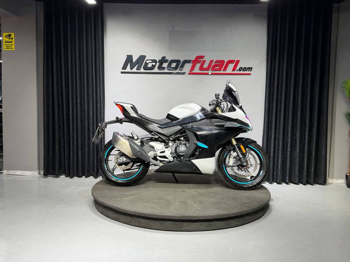 CFMOTO 450 SR 2024 BEYAZ