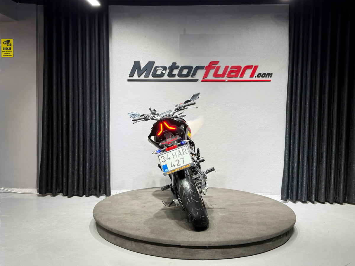 VOGE 125 R
