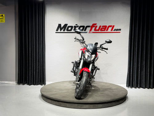 BAJAJ DOMINAR 250D