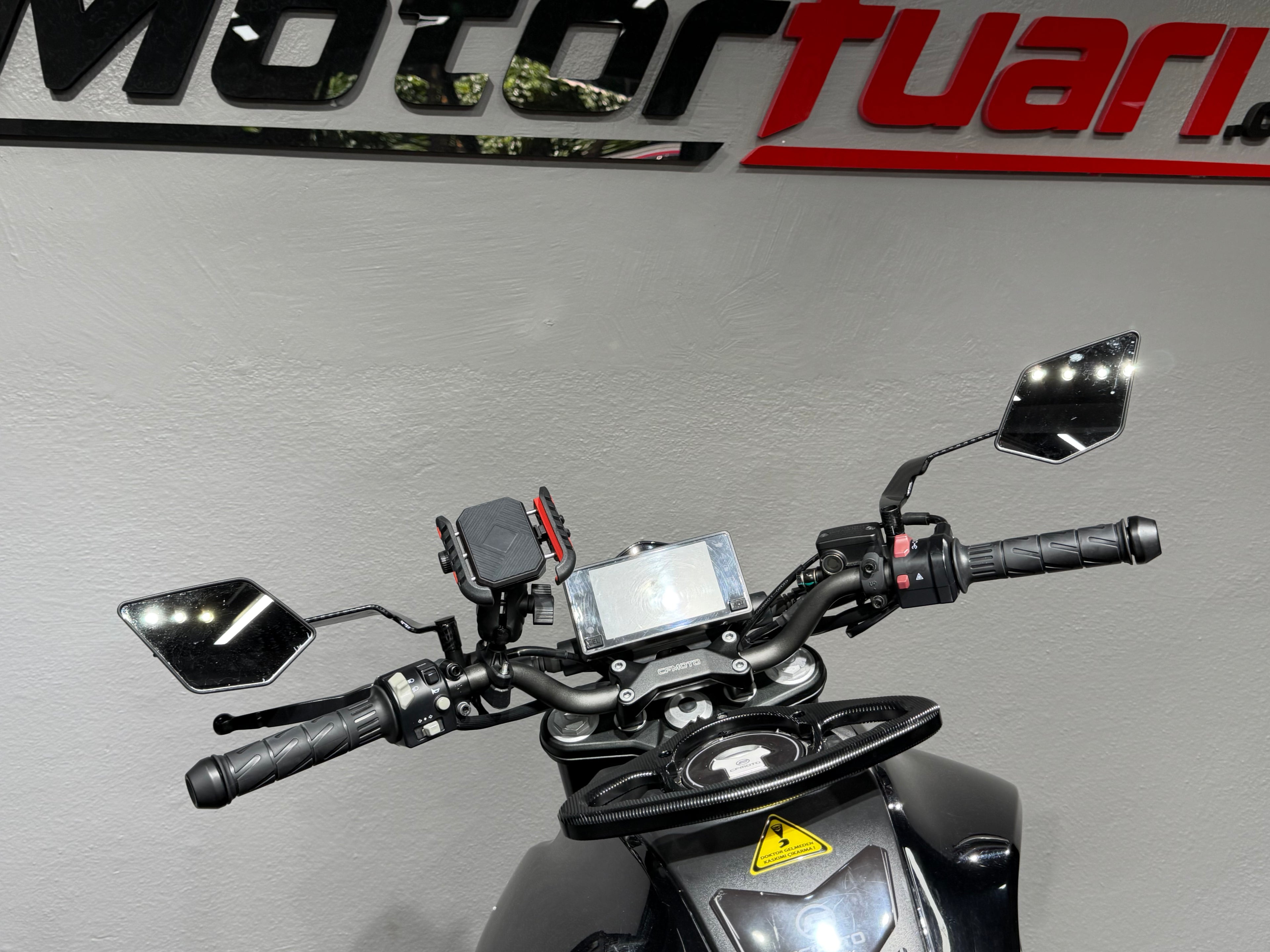 CFMOTO 250NK 2022