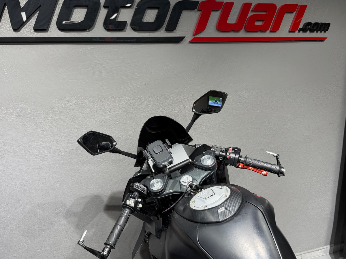 CFMOTO 250 SR