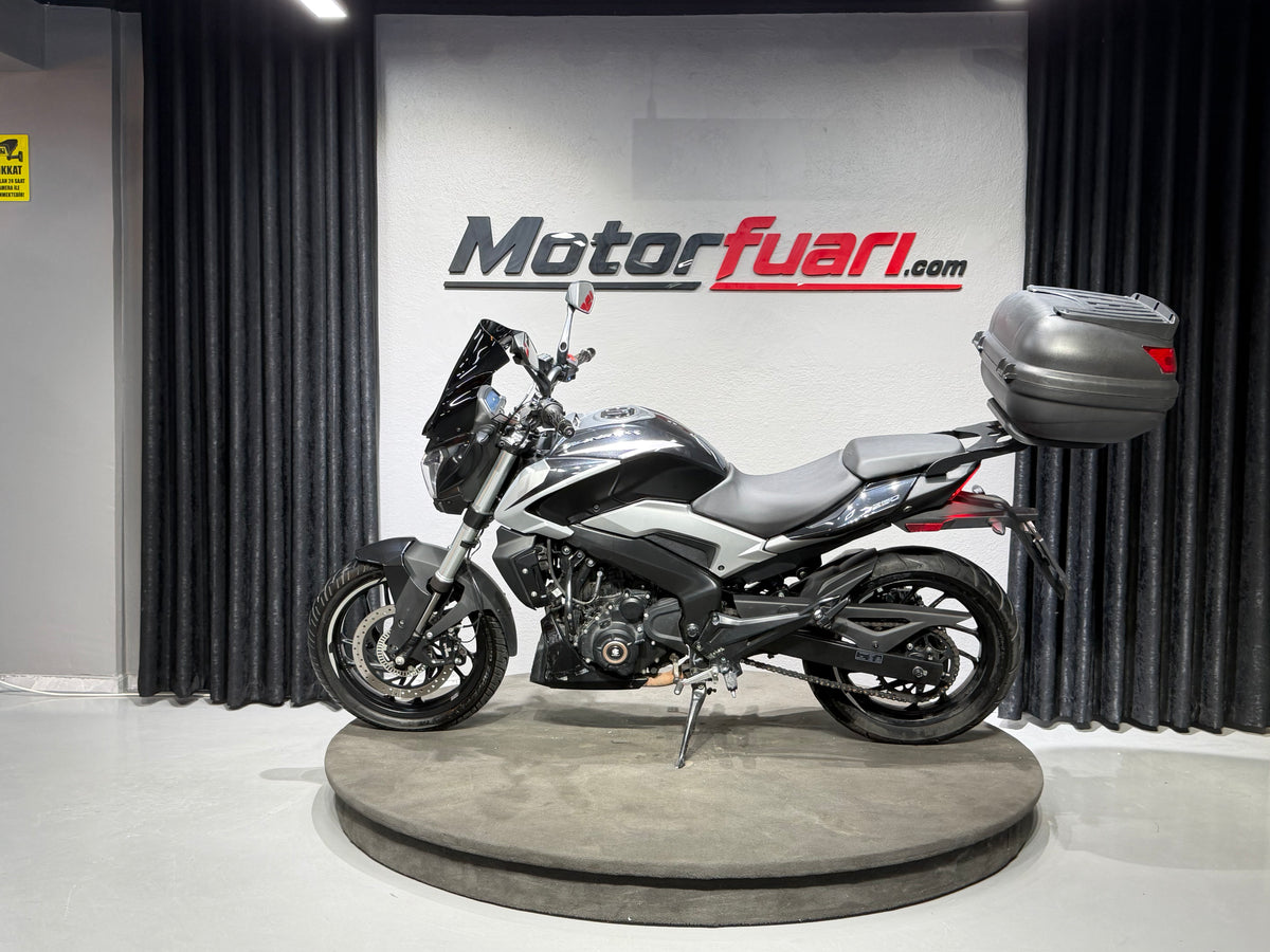 BAJAJ DOMINAR 250 D 2024